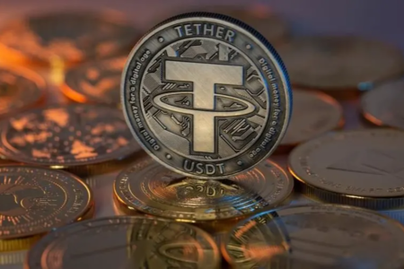 Tether高管出任第二大加密PAC主席，3亿美元资金押注中期选举