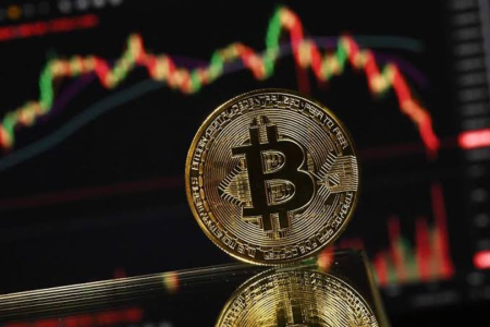 美股黄金齐创新高,比特币为何陷入“静默期”?