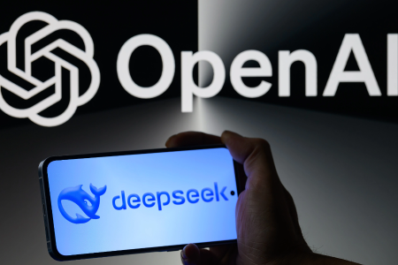 OpenAI免费下沉抢入口，国产大模型提价求生向上突围