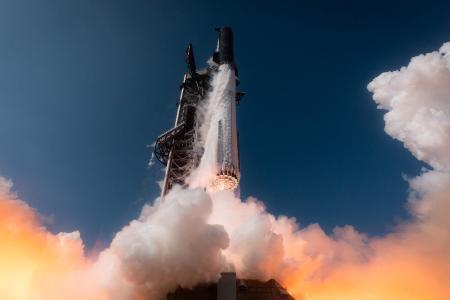 SpaceX豪赌10GW算力:AI战争进入“时间即金钱”新阶段