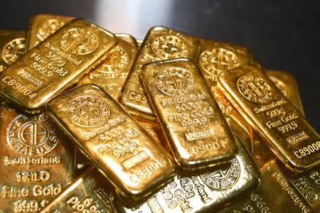 黄金逼空行情进入第二阶段:宏观与技术共振,4500美元成关键阻力