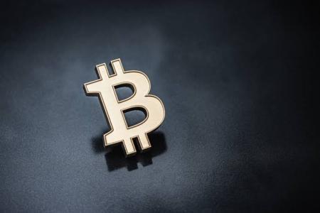 比特币冲高回落至7.6万美元,ETF巨量买入能否突破8万美元抛压?