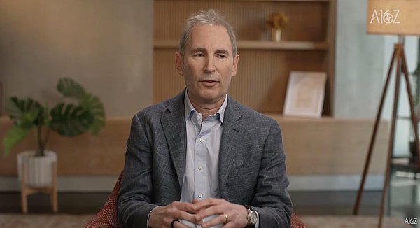 亚马逊CEO:AI业务年化收入增速是AWS初期的数百倍 砸2200亿美元仍无法满足需求